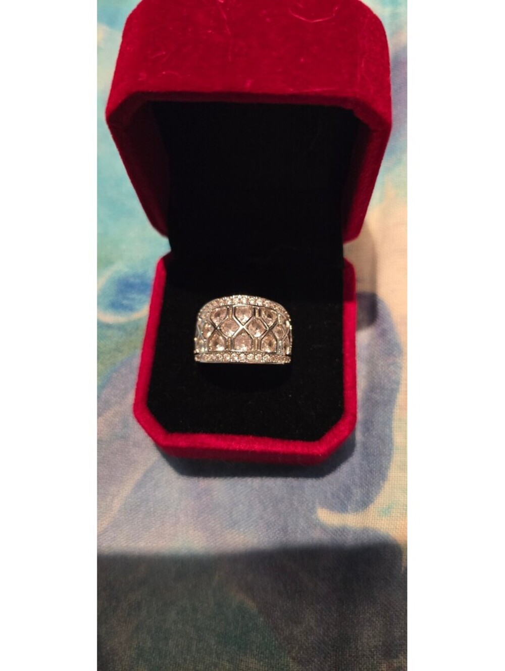 Sz 8 Women's CZ Ring,  Comfortable fit